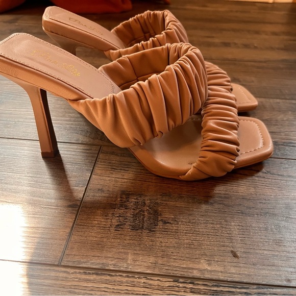 Pink Lily Shoes - Pink Lily Tan Ruched Heels NWOT